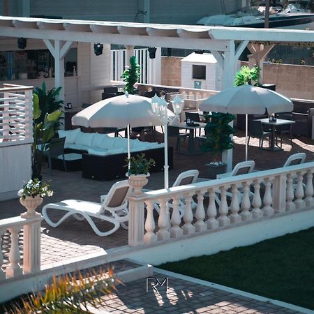 La Palazzina Bed & Breakfast Порто-Чезарео Екстер'єр фото