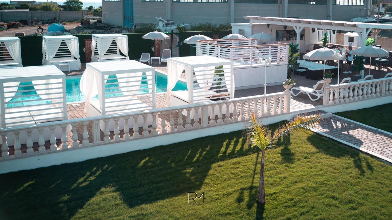 La Palazzina Bed & Breakfast Порто-Чезарео Екстер'єр фото